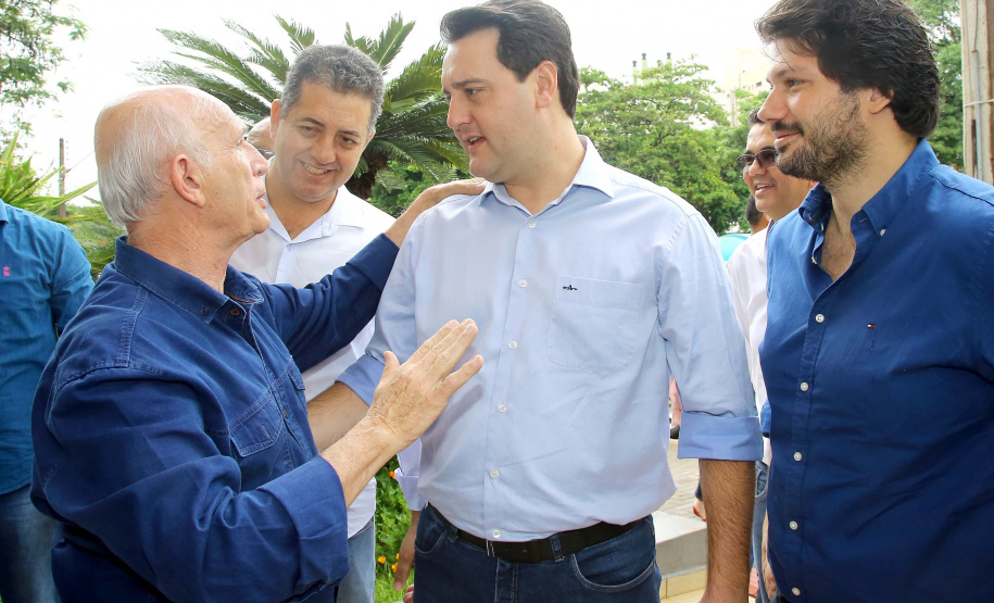 A instalação de uma indústria de alimentos vai gerar 650 empregos diretos em Cambé, na Região Metropolitana de Londrina, Norte do Paraná. O investimento de R$ 170 milhões é do Grupo Muffato e foi anunciado nesta sexta-feira (20) em evento com o governador Carlos Massa Ratinho Junior e o diretor da empresa, Everton Muffato, realizado na prefeitura de Cambé.