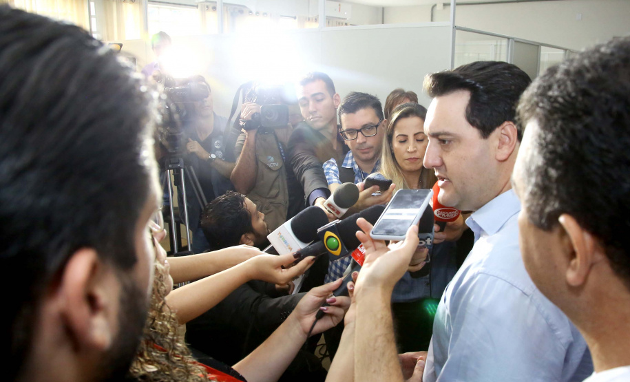 A instalação de uma indústria de alimentos vai gerar 650 empregos diretos em Cambé, na Região Metropolitana de Londrina, Norte do Paraná. O investimento de R$ 170 milhões é do Grupo Muffato e foi anunciado nesta sexta-feira (20) em evento com o governador Carlos Massa Ratinho Junior e o diretor da empresa, Everton Muffato, realizado na prefeitura de Cambé.