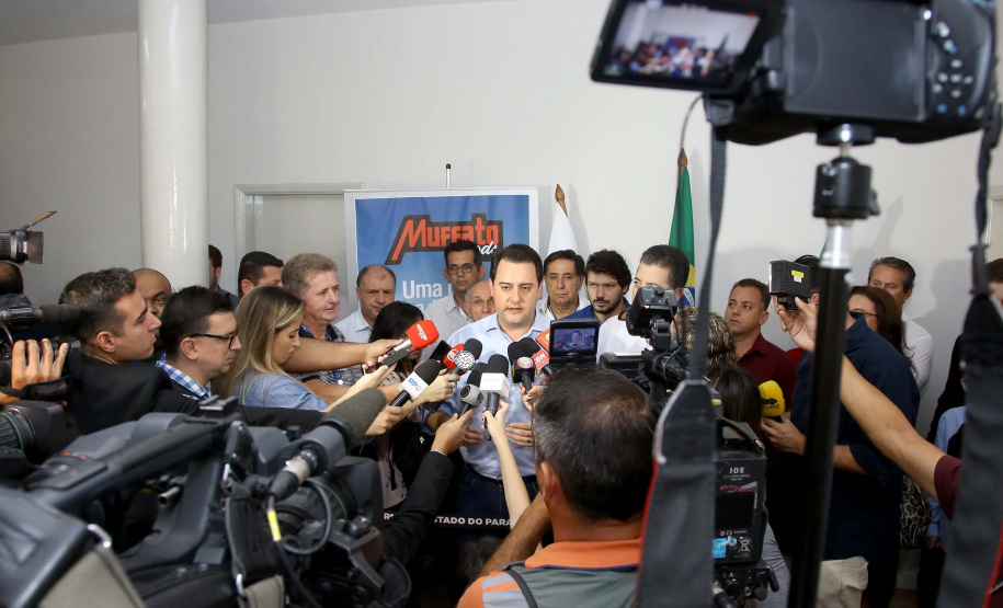 A instalação de uma indústria de alimentos vai gerar 650 empregos diretos em Cambé, na Região Metropolitana de Londrina, Norte do Paraná. O investimento de R$ 170 milhões é do Grupo Muffato e foi anunciado nesta sexta-feira (20) em evento com o governador Carlos Massa Ratinho Junior e o diretor da empresa, Everton Muffato, realizado na prefeitura de Cambé.