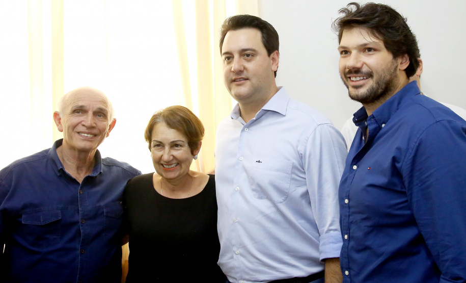 A instalação de uma indústria de alimentos vai gerar 650 empregos diretos em Cambé, na Região Metropolitana de Londrina, Norte do Paraná. O investimento de R$ 170 milhões é do Grupo Muffato e foi anunciado nesta sexta-feira (20) em evento com o governador Carlos Massa Ratinho Junior e o diretor da empresa, Everton Muffato, realizado na prefeitura de Cambé.