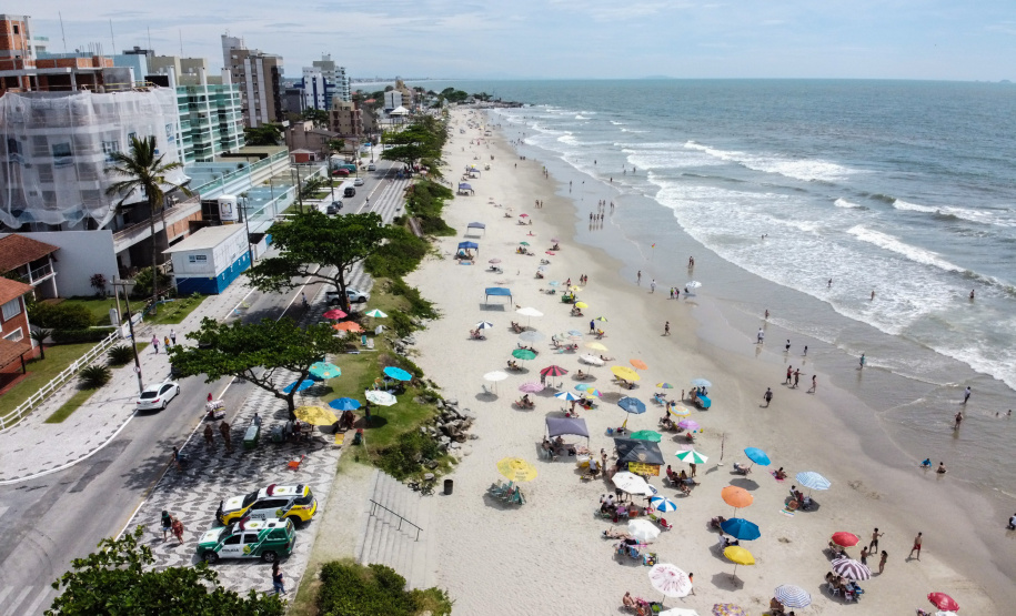 O vice governador Darci Piana participa neste sábado (21), do Lançamento do  Verão Maior 2019/2020. O evento acontece em Matinhos  e marca o início das ações dos órgãos estaduais no Litoral e nas praias de água doce nas Costas Oeste, Norte e Noroeste, durante toda a temporada até 1º de março.  Matinhos, 21/12/2019 -  Foto: Geraldo Bubniak/AEN