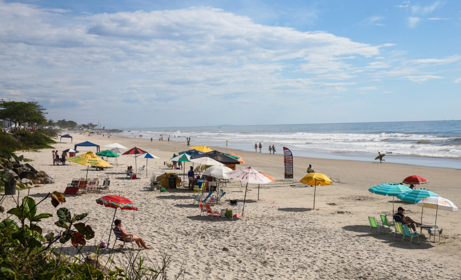 O vice governador Darci Piana participa neste sábado (21), do Lançamento do  Verão Maior 2019/2020. O evento acontece em Matinhos  e marca o início das ações dos órgãos estaduais no Litoral e nas praias de água doce nas Costas Oeste, Norte e Noroeste, durante toda a temporada até 1º de março.  Matinhos, 21/12/2019 -  Foto: Geraldo Bubniak/AEN