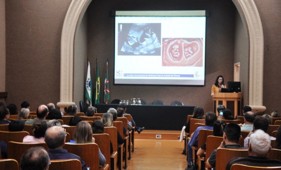 Aprimorar os atendimentos de mulheres em gestação de risco e de fetos com malformações é um dos pilares que a saúde pública busca incessantemente no Paraná. Exemplo dessa busca pela saúde pública, são as capacitações constantes realizadas pela Secretaria de Estado da Saúde.
Foto: Sesa