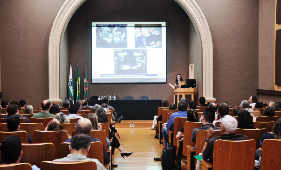 Aprimorar os atendimentos de mulheres em gestação de risco e de fetos com malformações é um dos pilares que a saúde pública busca incessantemente no Paraná. Exemplo dessa busca pela saúde pública, são as capacitações constantes realizadas pela Secretaria de Estado da Saúde.
Foto: Sesa