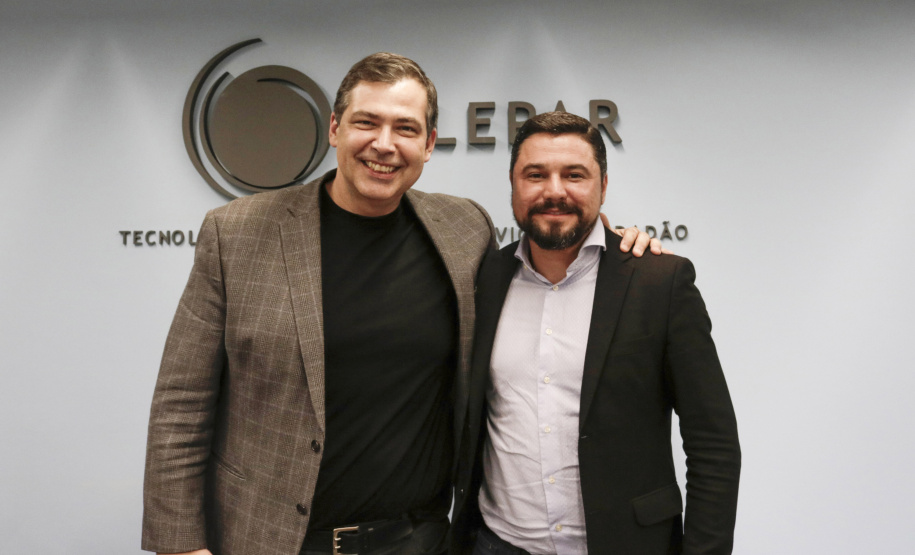 A Celepar tem novo presidente a partir de segunda-feira (02). O atual diretor de Tecnologia da Informação e Comunicação da empresa, Leandro Moura, é quem assume a função no lugar de Alan Costa, que volta a atuar na iniciativa privada. Foto: Celepar