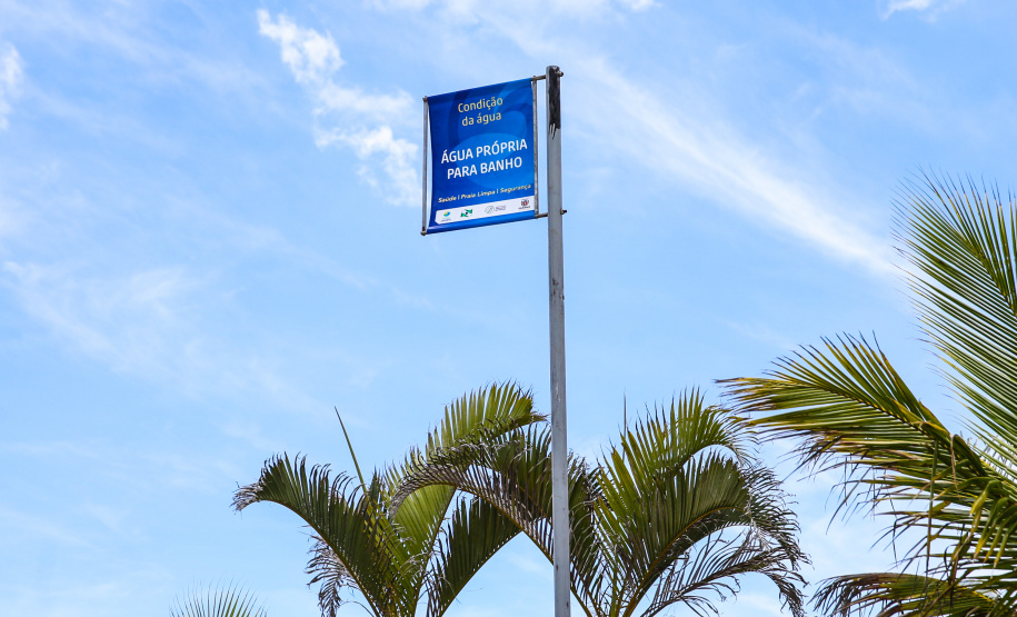 O Instituto Ambiental do Paraná (IAP) divulgou nesta sexta-feira (27) o segundo boletim de balneabilidade das praias paranaenses. Dos 49 locais monitorados semanalmente no Litoral, apenas a Ponta da Pita, em Antonina, continua impróprio para banho. No Interior, todos os locais analisados estão próprios.
Foto: Geraldo Bubniak/AEN