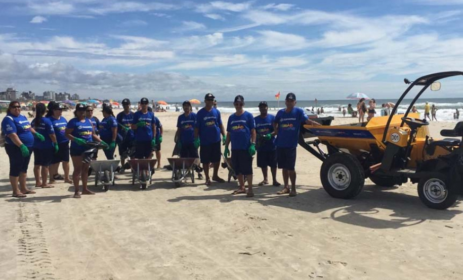 30 toneladas de lixo foram coletadas das praias na virada do ano. Foto: Sanepar