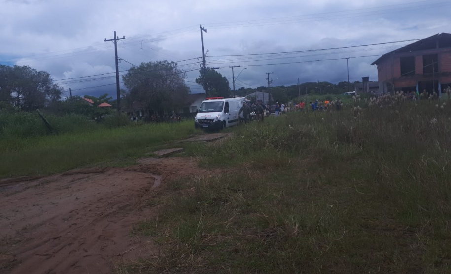 A rápida mobilização da tripulação do Batalhão de Polícia Militar de Operações Aéreas (BPMOA) na remoção de uma vítima de acidente vascular cerebral (AVC) foi decisiva para salvar a vida de uma mulher, de 77 anos, na manhã deste domingo (05), no Litoral paranaense. Em apenas quatro minutos a aeronave levou a vítima de Pontal do Paraná (Praia de Leste) até o Hospital Regional de Paranaguá. Foto:SESP