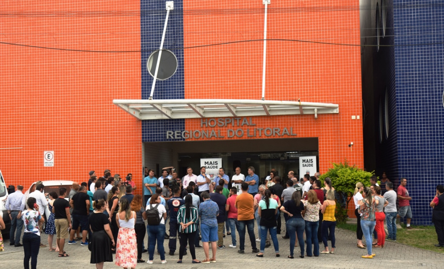 O Governo do Estado, por meio da Secretaria de Estado da Saúde, entregou nesta terça-feira (07) veículos, equipamentos e insumos que somam R$ 3,3 milhões ao Hospital Regional do Litoral (HRL), em Paranaguá. Foto: Américo Antonio/SESA