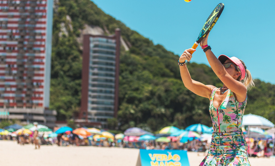 O esporte chegou na operação Verão Maior para agitar e esquentar ainda mais o clima nas areias do Litoral paranaense. Muitas atividades esportivas, recreativas e de entretenimento são ofertadas aos turistas, veranistas e a comunidade local a partir de quarta-feira (08). As atividades são coordenadas pela Superintendência Estadual do Esporte.Foto: Thiago Chas/Esporte Paraná