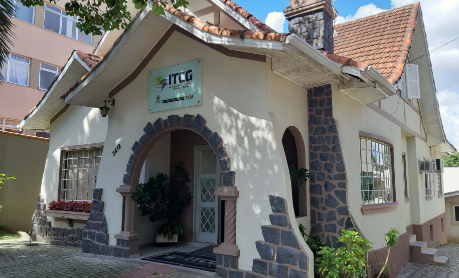 Os órgãos ambientais do Estado estão agora reunidos em um único instituto, vinculado à Secretaria do Desenvolvimento Sustentável e do Turismo. O governador Carlos Massa Ratinho Junior sancionou a Lei número 20.070/19, que autoriza a incorporação do ITCG (Instituto de Terras, Cartografia e Geologia) e do Instituto das Águas do Paraná pelo Instituto Ambiental do Paraná - agora denominado Instituto Água e Terra.Foto:.IAP