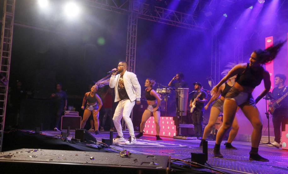 10/01/2020  Guaratuba, no Parque de Eventos, o cantor de funk Jerry Smith, que está entre os artistas mais tocados nas rádios do País no ano passado.Foto Gilson Abreu