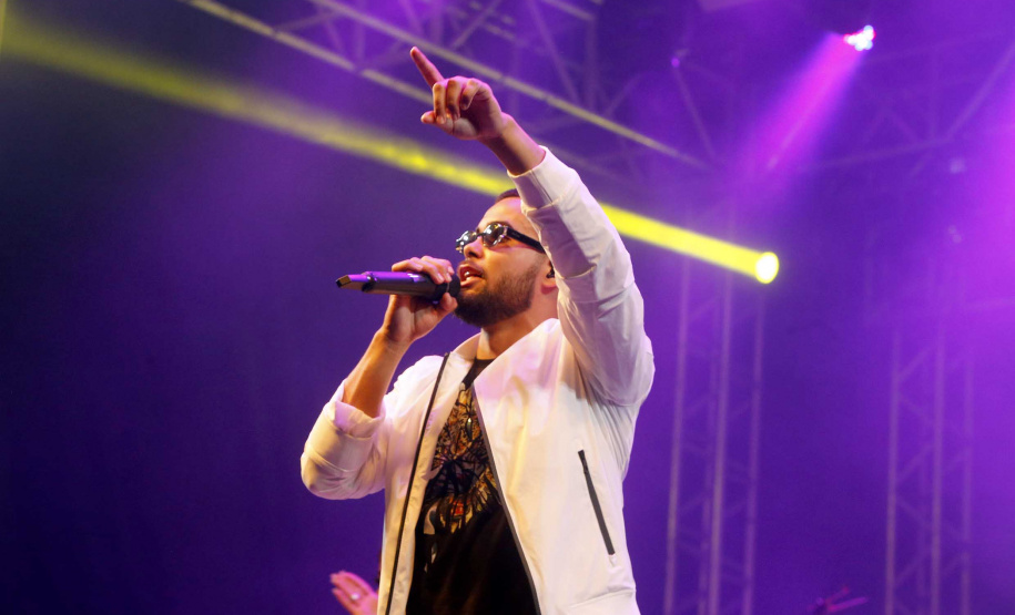 10/01/2020  Guaratuba, no Parque de Eventos, o cantor de funk Jerry Smith, que está entre os artistas mais tocados nas rádios do País no ano passado.Foto Gilson Abreu