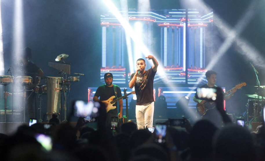 10/01/2020  Guaratuba, no Parque de Eventos, o cantor de funk Jerry Smith, que está entre os artistas mais tocados nas rádios do País no ano passado.Foto Gilson Abreu