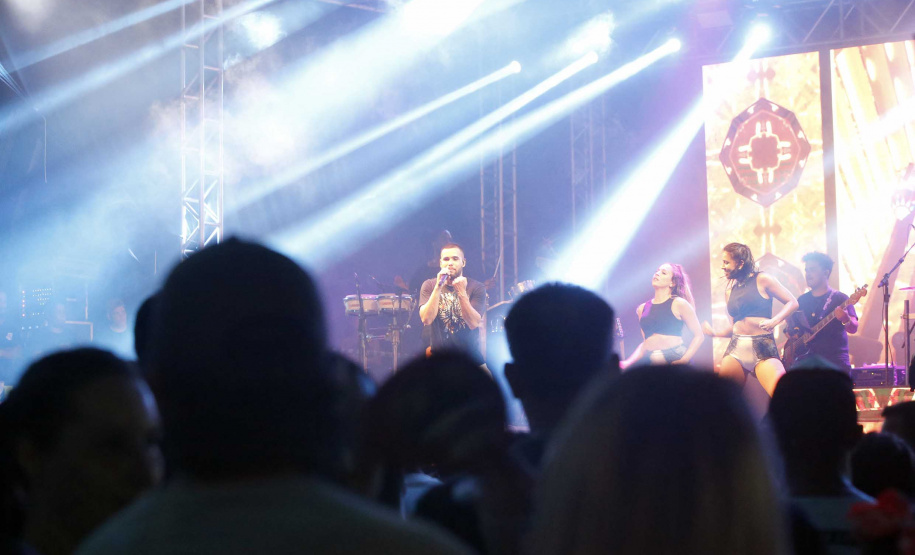 10/01/2020  Guaratuba, no Parque de Eventos, o cantor de funk Jerry Smith, que está entre os artistas mais tocados nas rádios do País no ano passado.Foto Gilson Abreu