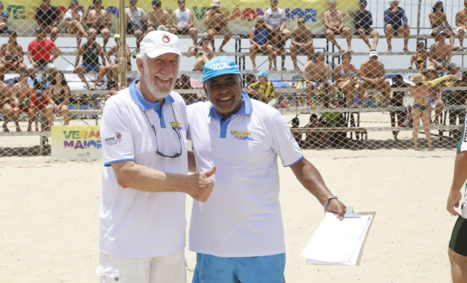 O vice-governador Darci Piana esteve neste sábado (11) no tradicional Futebol das Estrelas, em Matinhos, e destacou que a programação esportiva do Verão Maior é um vetor especial do turismo do Litoral e das praias de água doce do Estado. O Athletiba inaugural de 2020 deu largada a um calendário que engloba aulas de ginástica, torneios de vôlei, balonismo e muito mais. Foto: Gilson Abreu/AEN