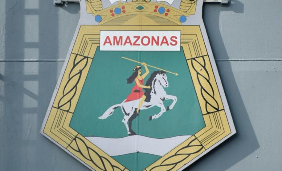 O Porto de Paranaguá recebeu nesta segunda-feira (13) o Navio Patrulha Oceânica Amazonas (P-120), da Marinha do Brasil. A embarcação que atracou no berço 205 do cais comercial é a primeira das Forças Armadas do Brasil a fazer procedimento de apoio no cais público paranaense em 2020. Foto: Portos do Paraná