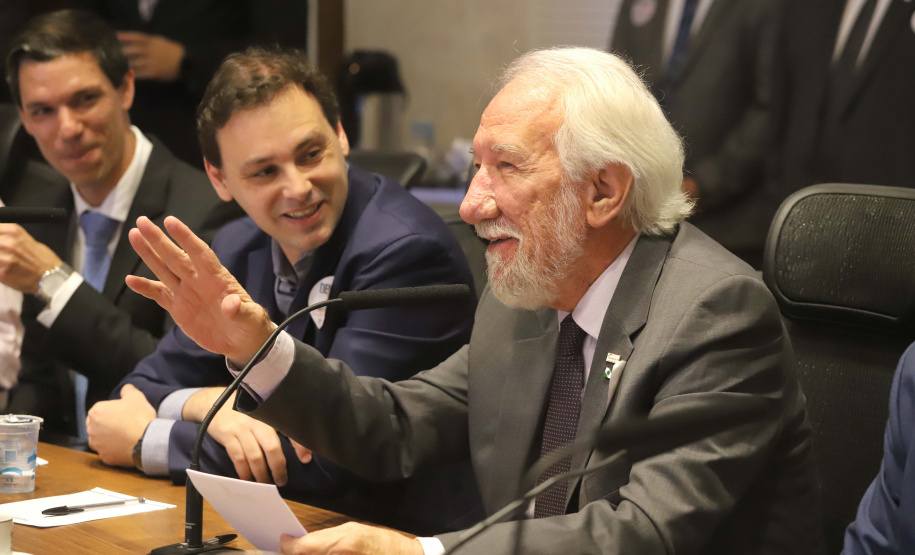 O vice-governador Darci Piana, coordenou a 1a reunião do secretariádo de 2020.
Curitiba, 14-01-20.
Foto: Arnaldo Alves / AEN