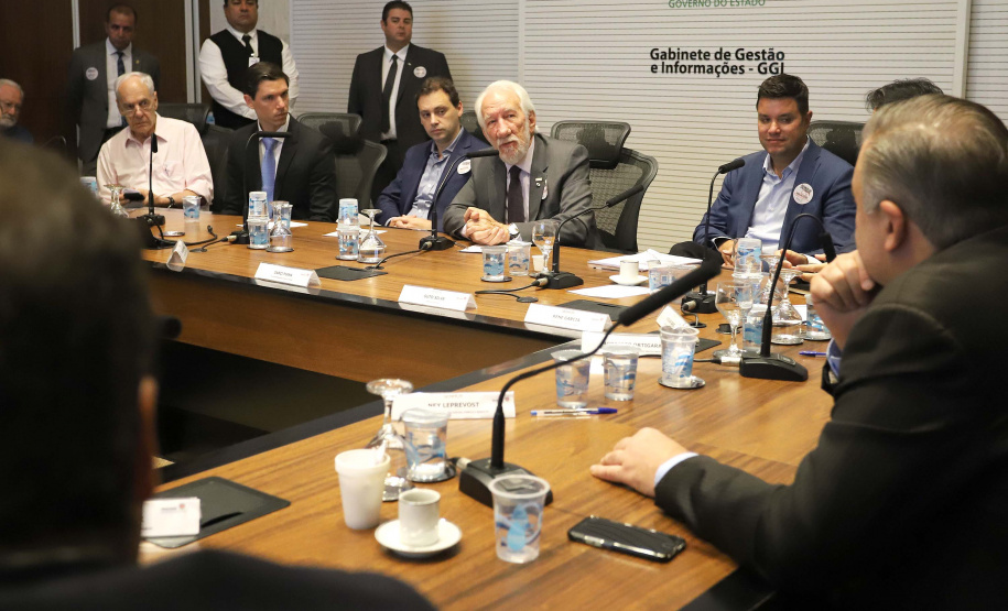 O vice-governador Darci Piana, coordenou a 1a reunião do secretariádo de 2020.
Curitiba, 14-01-20.
Foto: Arnaldo Alves / AEN