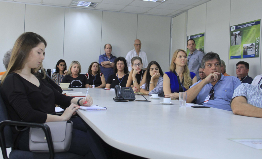 Dirigentes e técnicos do Serviço Social Autônomo (Paranacidade) apresentaram nesta quinta-feira (16) a integrantes da Comissão de Voluntárias em Prol de Cidades Mais Inclusivas para as Mulheres, do Conselho de Urbanismo e Arquitetura do Paraná, Programas de Ação a Secretaria do Desenvolvimento Urbano e de Obras Públicas e do Paranacidade, com vistas à promoção do desenvolvimento urbano no Estado.