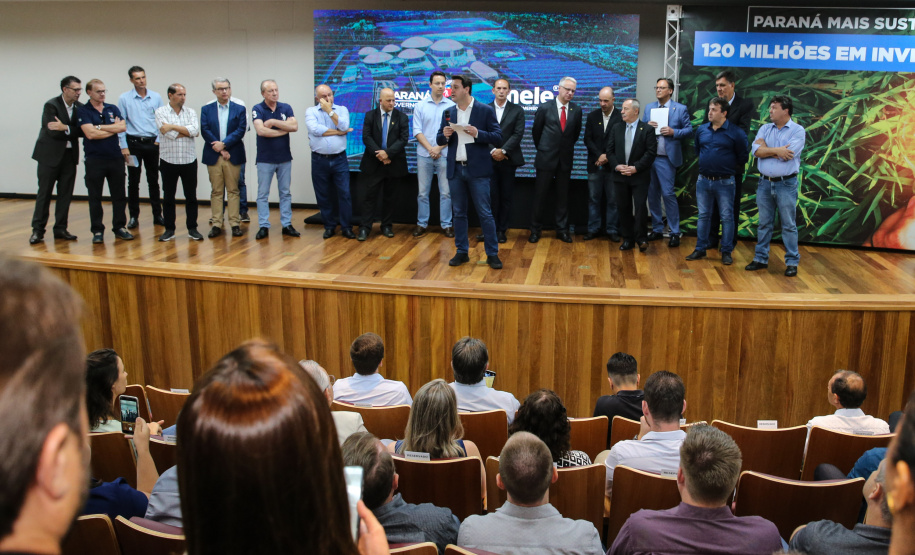 O Governador Carlos Massa Ratinho Junior lança nesta sexta-feira (17/01) o  projeto de transformação de subprodutos da agropecuária e da agroindústria em energias renováveis, no Biopark em Toledo. Serão implantadas uma usina de biometano (combustível veicular) e duas de geração de energia elétrica, a partir de dejetos suínos. Toledo, 17/01/2020 -  Foto: Geraldo Bubniak/AEN