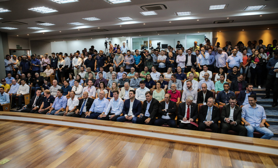 O Governador Carlos Massa Ratinho Junior lança nesta sexta-feira (17/01) o  projeto de transformação de subprodutos da agropecuária e da agroindústria em energias renováveis, no Biopark em Toledo. Serão implantadas uma usina de biometano (combustível veicular) e duas de geração de energia elétrica, a partir de dejetos suínos. Toledo, 17/01/2020 -  Foto: Geraldo Bubniak/AEN