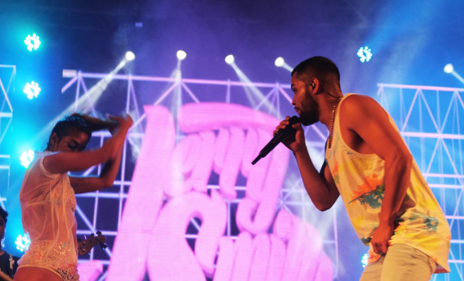 Show de Jerry Smith reúne mais de 20 mil em Matinhos. Foto:SESP