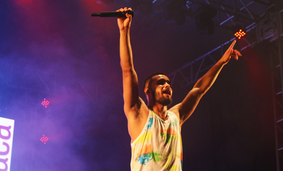 Show de Jerry Smith reúne mais de 20 mil em Matinhos. Foto:SESP