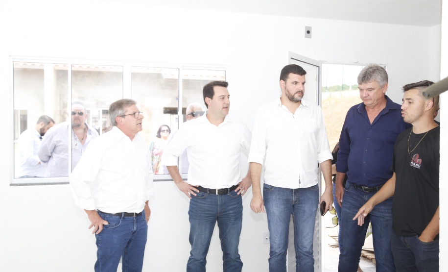 O governador Carlos Massa Ratinho Junior entrega 200 casas a famílias de Jaguariaíva.  Foto: Gilson Abreu/AEN