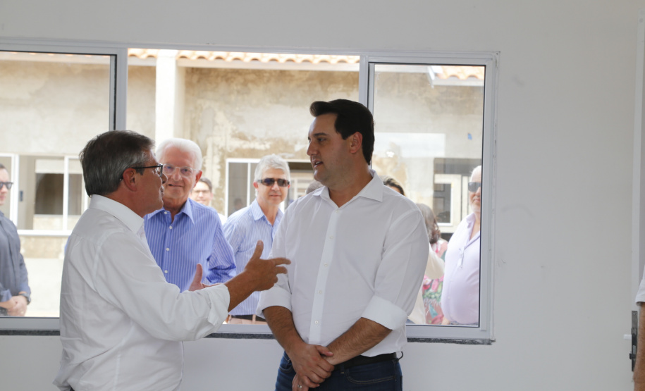 O governador Carlos Massa Ratinho Junior entrega 200 casas a famílias de Jaguariaíva.  Foto: Gilson Abreu/AEN