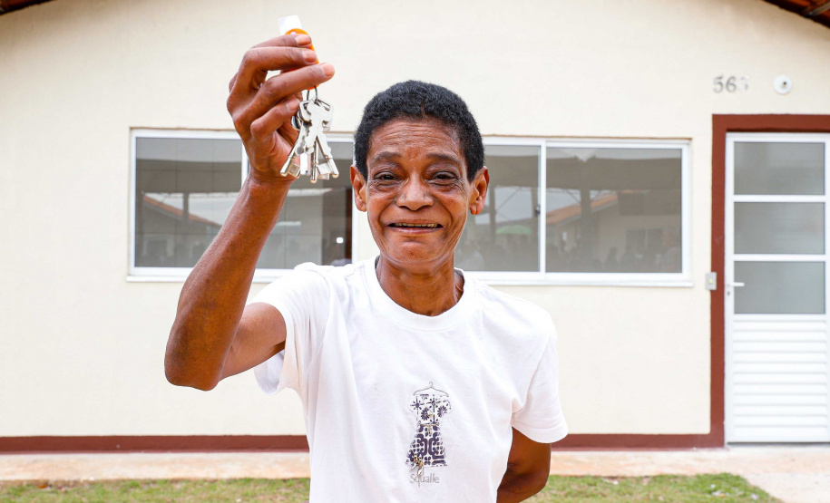 O governador Carlos Massa Ratinho Junior entrega  200 casas a famílias de Jaguariaíva.