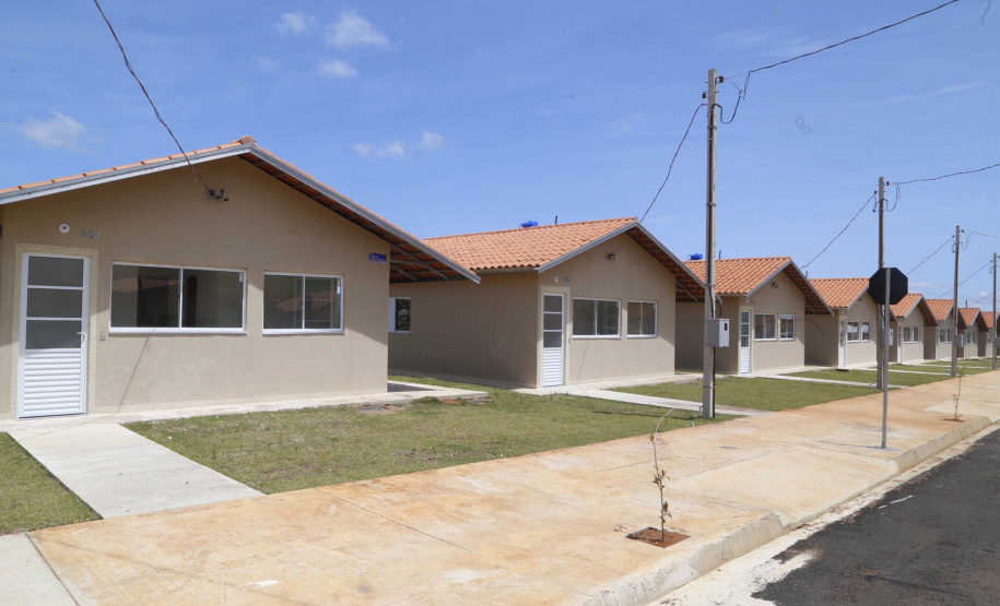 O governador Carlos Massa Ratinho Junior entrega 200 casas a famílias de Jaguariaíva.  Foto: Gilson Abreu/AEN