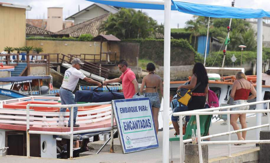 Pontal do Sul - Porto de embarque para as ilhas.Pontal do Paraná, 10-01-20.Foto: Arnaldo Alves / AEN.