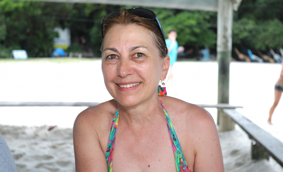 Ilha do Mel - Eliana Marchal, turista.Paranaguá, 10-01-20.Foto: Arnaldo Alves / AEN.