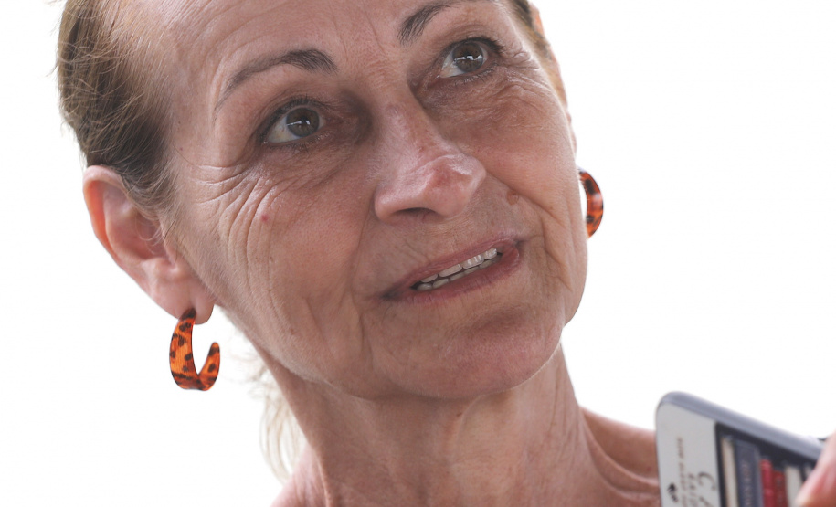 Ilha do Mel - Ângela Maria Castilho, turista.Paranaguá, 10-01-20.Foto: Arnaldo Alves / AEN.