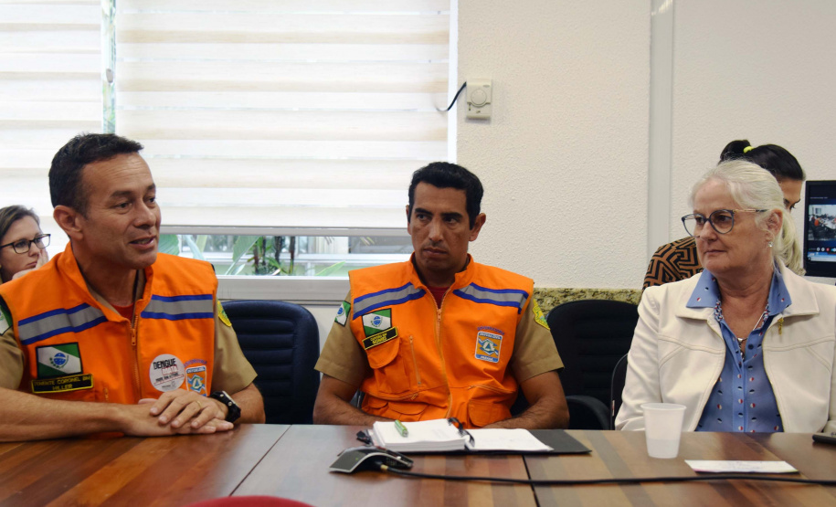 A Defesa Civil realizou nesta quarta-feira (22) videoconferência sobre a instalação de gabinetes de crise e decretação de situação de emergência para representantes de municípios de todas as regiões do Paraná. Foi na sede da Secretaria da Saúde do Paraná, como parte das ações do Comitê Intersetorial de Controle da Dengue.Foto:SESA