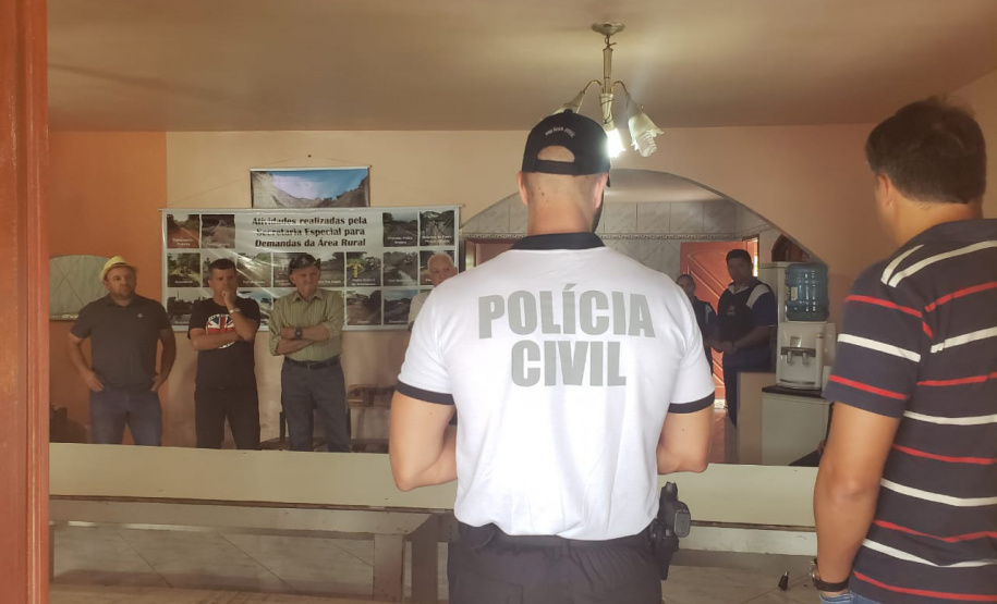 Polícia Civil participa de ação comunitária em Guaratuba. Foto: Polícia Civil