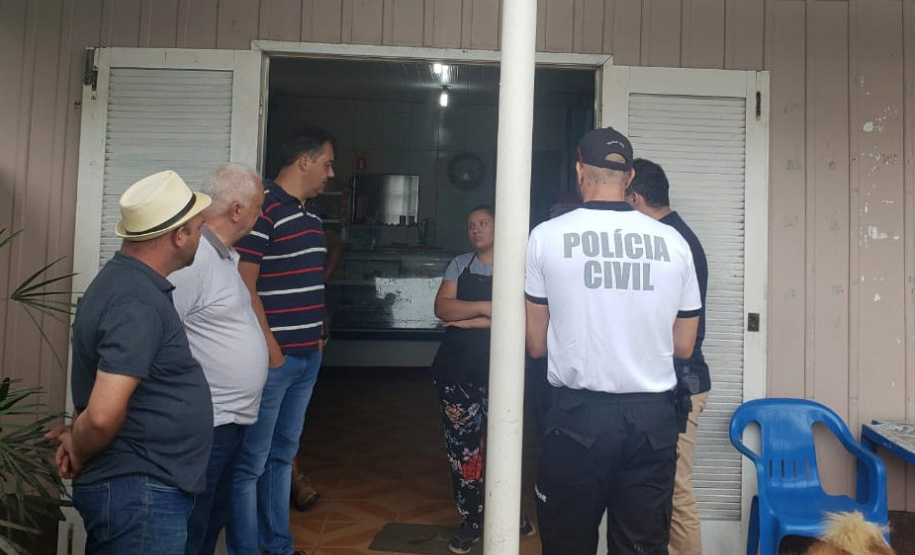 Polícia Civil participa de ação comunitária em Guaratuba. Foto: Polícia Civil