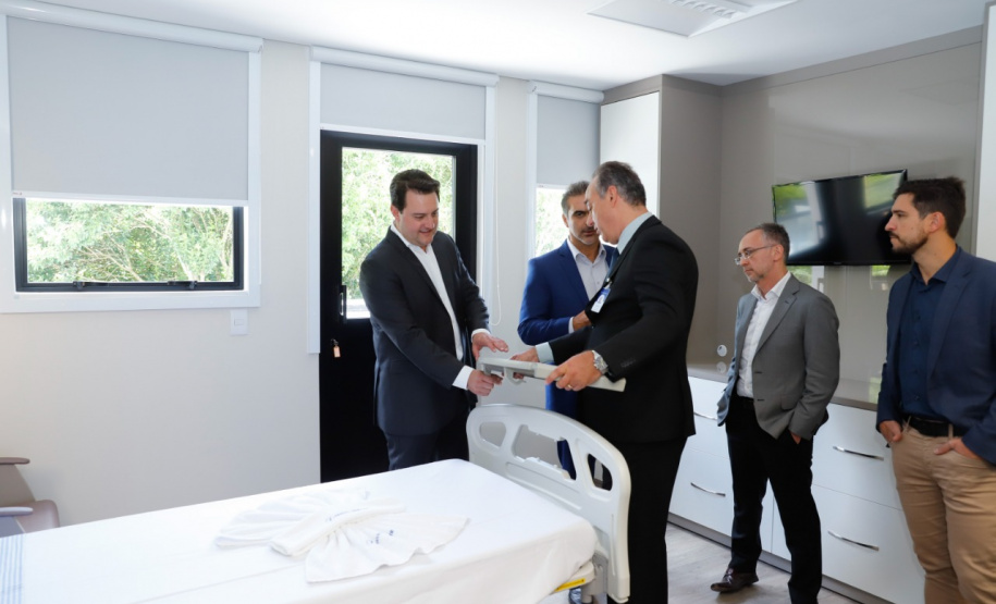 A primeira unidade de cuidados paliativos do Sul do Brasil com atendimento pelo Sistema Único de Saúde (SUS), o Hospice Erasto Gaertner, foi inaugurada nesta sexta-feira (24), em Curitiba, com a presença do governador Carlos Massa Ratinho Junior. Foto: Rodrigo Felix Leal