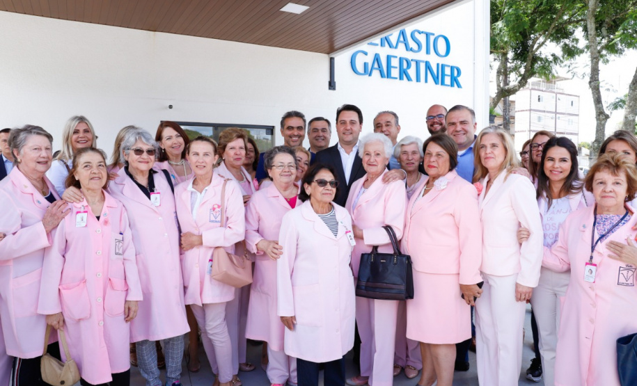 A primeira unidade de cuidados paliativos do Sul do Brasil com atendimento pelo Sistema Único de Saúde (SUS), o Hospice Erasto Gaertner, foi inaugurada nesta sexta-feira (24), em Curitiba, com a presença do governador Carlos Massa Ratinho Junior. Foto:Rodrigo Felix Leal/AEN