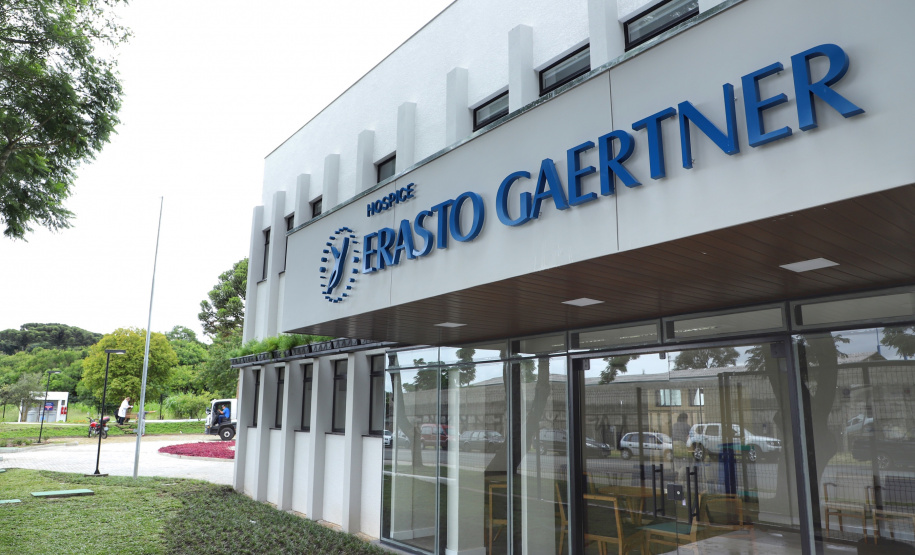 A primeira unidade de cuidados paliativos do Sul do Brasil com atendimento pelo Sistema Único de Saúde (SUS), o Hospice Erasto Gaertner, foi inaugurada nesta sexta-feira (24), em Curitiba, com a presença do governador Carlos Massa Ratinho Junior. Foto: José Fernando Ogura/AEN