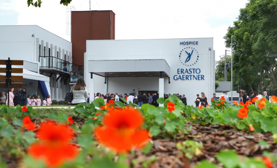 A primeira unidade de cuidados paliativos do Sul do Brasil com atendimento pelo Sistema Único de Saúde (SUS), o Hospice Erasto Gaertner, foi inaugurada nesta sexta-feira (24), em Curitiba, com a presença do governador Carlos Massa Ratinho Junior. Foto: José Fernando Ogura/AEN