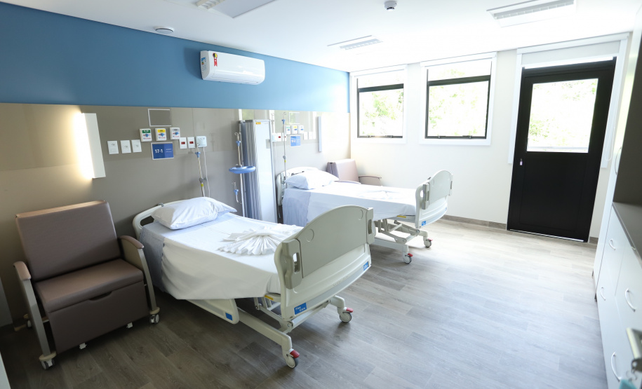 A primeira unidade de cuidados paliativos do Sul do Brasil com atendimento pelo Sistema Único de Saúde (SUS), o Hospice Erasto Gaertner, foi inaugurada nesta sexta-feira (24), em Curitiba, com a presença do governador Carlos Massa Ratinho Junior. Foto: José Fernando Ogura/AEN