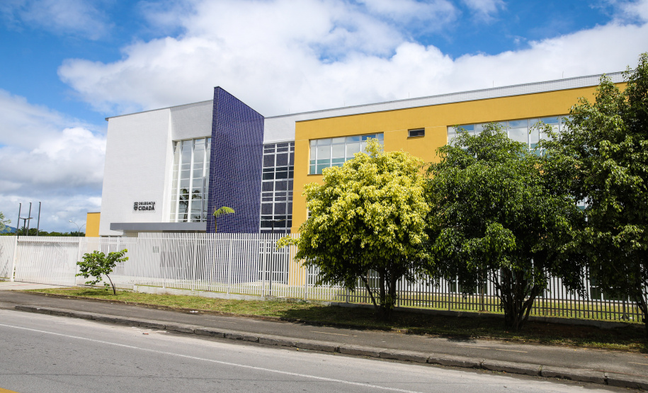 Nova Delegacia Cidadã de Paranaguá, prédio conta com toda estrutura adequada para atendimento ao público, com sala de plantão, investigação, cartório e demais departamentos administrativos. Os investimentos ultrapassam R$ 5 milhões.Paranaguá, 24/01/2020 -  Foto: Geraldo Bubniak/AEN