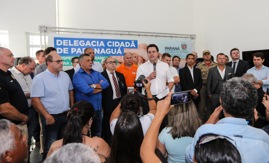 O Governador Carlos Massa Ratinho Junior inaugura nesta sexta-feira (24) a Delegacia Cidadã de Paranaguá, no Litoral. O novo prédio conta com toda estrutura adequada para atendimento ao público, com sala de plantão, investigação, cartório e demais departamentos administrativos. Os investimentos ultrapassam R$ 5 milhões.Paranaguá, 24/01/2020 -  Foto: Geraldo Bubniak/AEN