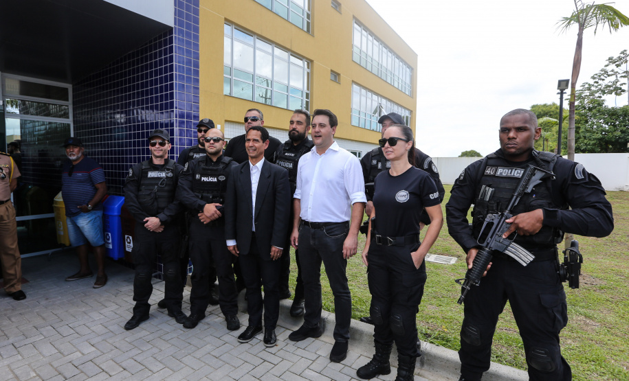 O Governador Carlos Massa Ratinho Junior inaugura nesta sexta-feira (24) a Delegacia Cidadã de Paranaguá, no Litoral. O novo prédio conta com toda estrutura adequada para atendimento ao público, com sala de plantão, investigação, cartório e demais departamentos administrativos. Os investimentos ultrapassam R$ 5 milhões.Paranaguá, 24/01/2020 -  Foto: Geraldo Bubniak/AEN
