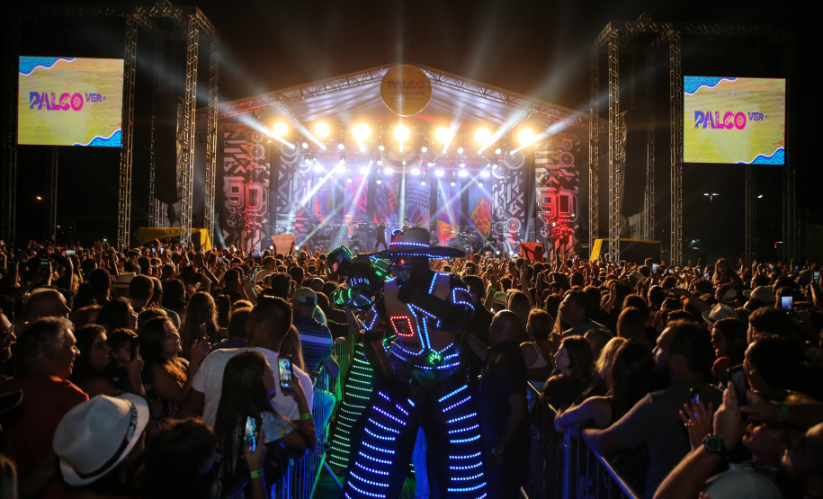 Show de Alexandre Pires em Matinhos nesta sexta-feira (24). O show é gratuitos e faz parte da programação cultural do Verão Maior e são promovidos pelo Governo do Estado em parceria com a Renault do Brasil.    Matinhos, 24/01/2020 -  Foto: Geraldo Bubniak/AEN