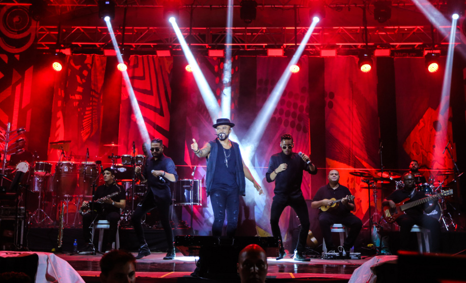 Show de Alexandre Pires em Matinhos nesta sexta-feira (24). O show é gratuitos e faz parte da programação cultural do Verão Maior e são promovidos pelo Governo do Estado em parceria com a Renault do Brasil.    Matinhos, 24/01/2020 -  Foto: Geraldo Bubniak/AEN