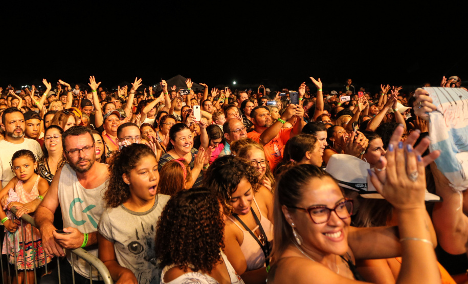 Show de Alexandre Pires em Matinhos nesta sexta-feira (24). O show é gratuitos e faz parte da programação cultural do Verão Maior e são promovidos pelo Governo do Estado em parceria com a Renault do Brasil.    Matinhos, 24/01/2020 -  Foto: Geraldo Bubniak/AEN