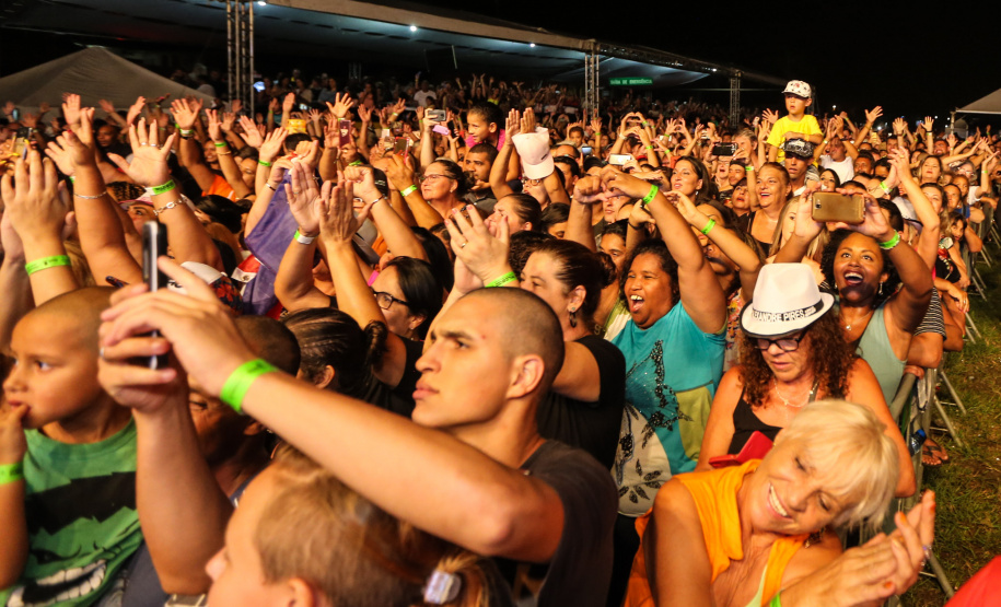 Show de Alexandre Pires em Matinhos nesta sexta-feira (24). O show é gratuitos e faz parte da programação cultural do Verão Maior e são promovidos pelo Governo do Estado em parceria com a Renault do Brasil.    Matinhos, 24/01/2020 -  Foto: Geraldo Bubniak/AEN